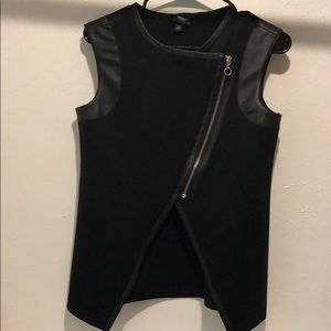 Black tank zip top